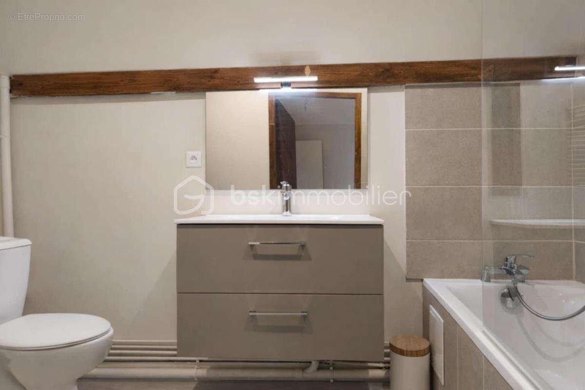 A vendre - Maison du 17éme siècle entièrement rénovée de 217 m2 - photo 15