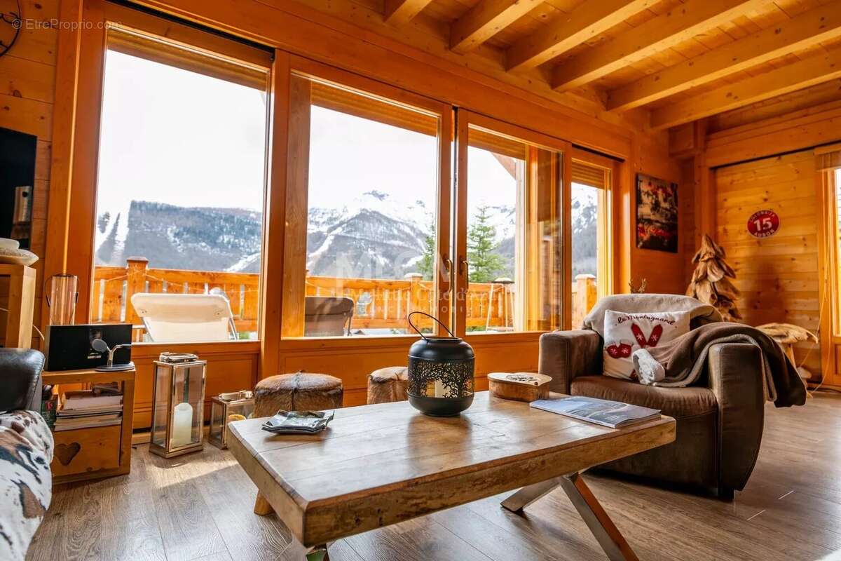 Maison à SAINT-ETIENNE-DE-TINEE