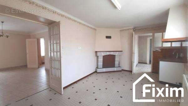 Maison à LA HAIE-FOUASSIERE