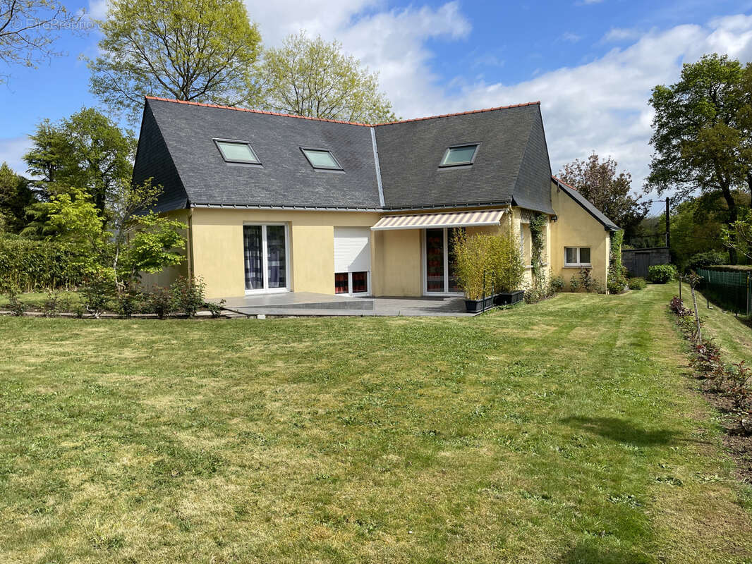 Maison à MALGUENAC