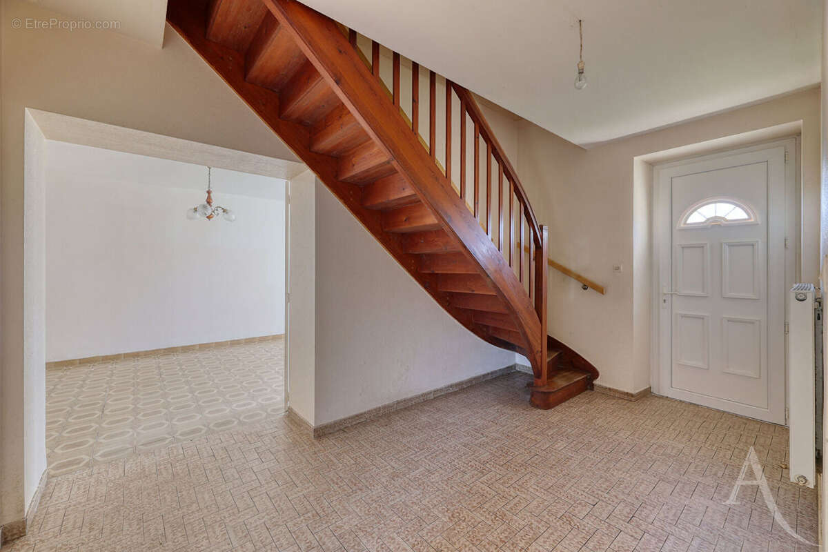 Maison à SAINT-ETIENNE-DU-BOIS