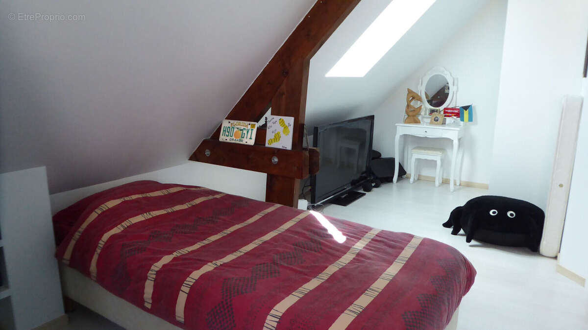 Maison 10' Pont L Eveque 4 ch, terrain 1745 m², belle pièce de vie poêle à bois et terrasse - photo 9