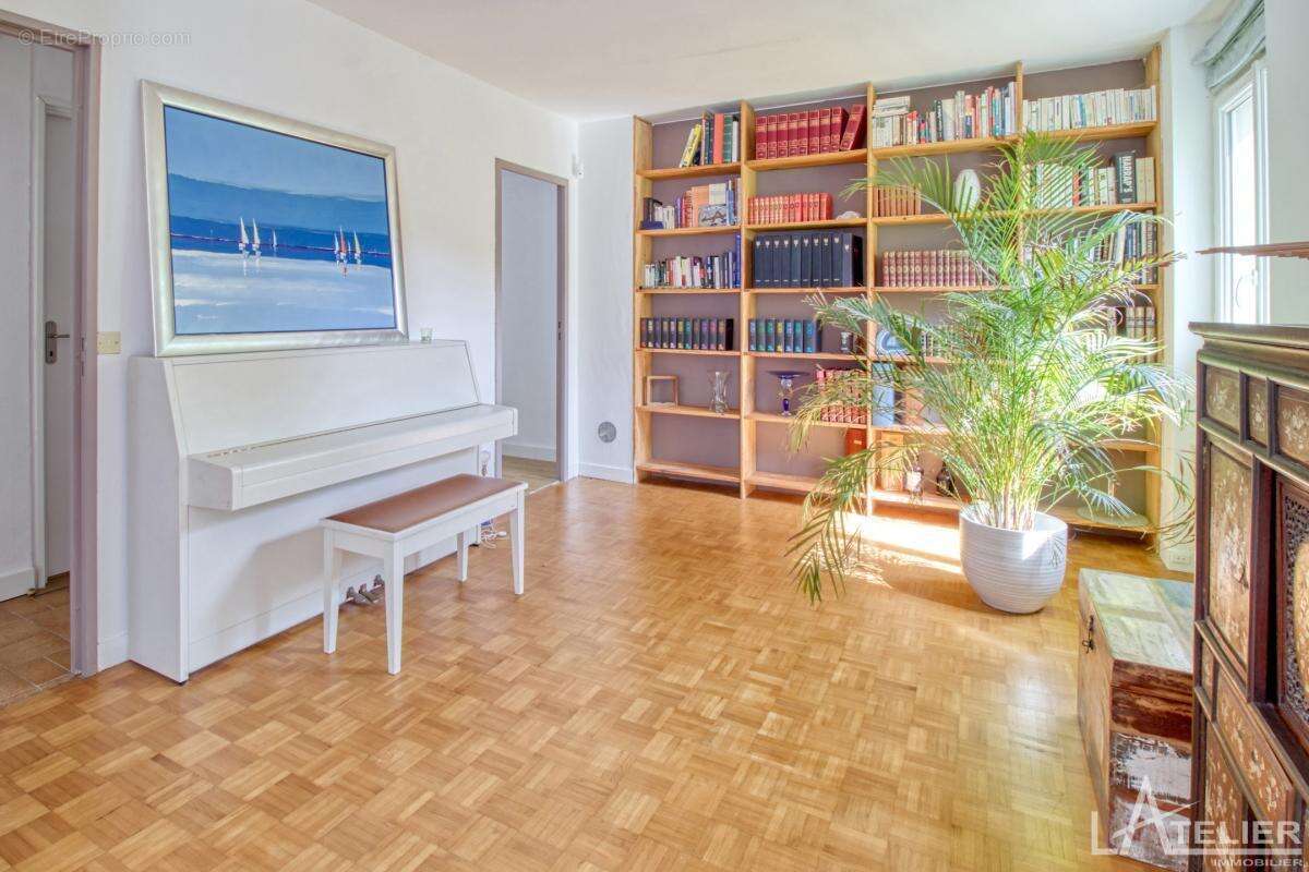 Maison à PLAISIR