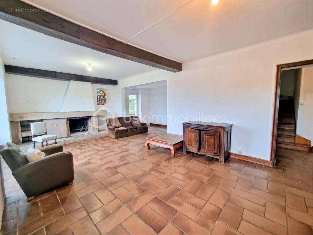 Appartement à ELLIANT