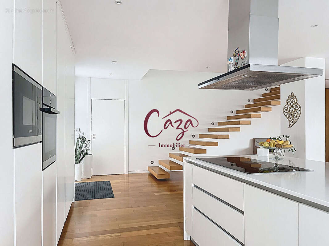 Maison à CAMBLANES-ET-MEYNAC