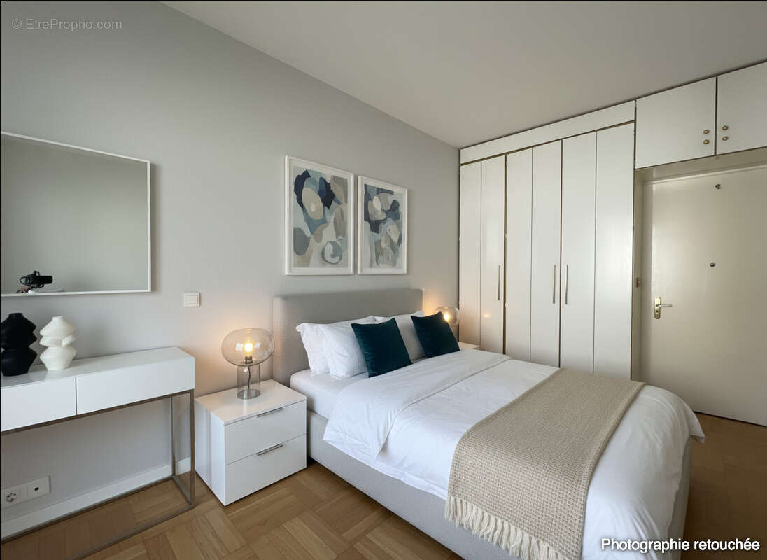 Appartement à NEUILLY-SUR-SEINE