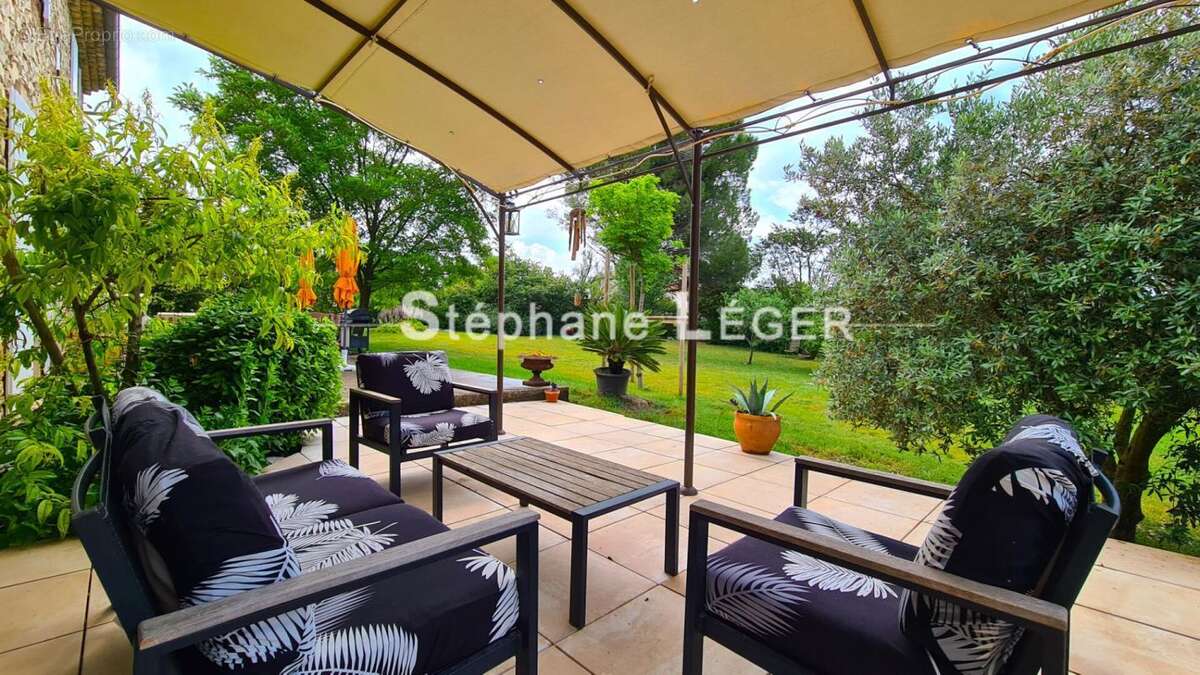 Maison à MONTELIMAR