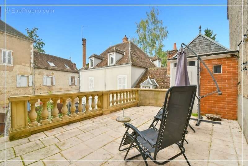 Maison à CHATEAUMEILLANT