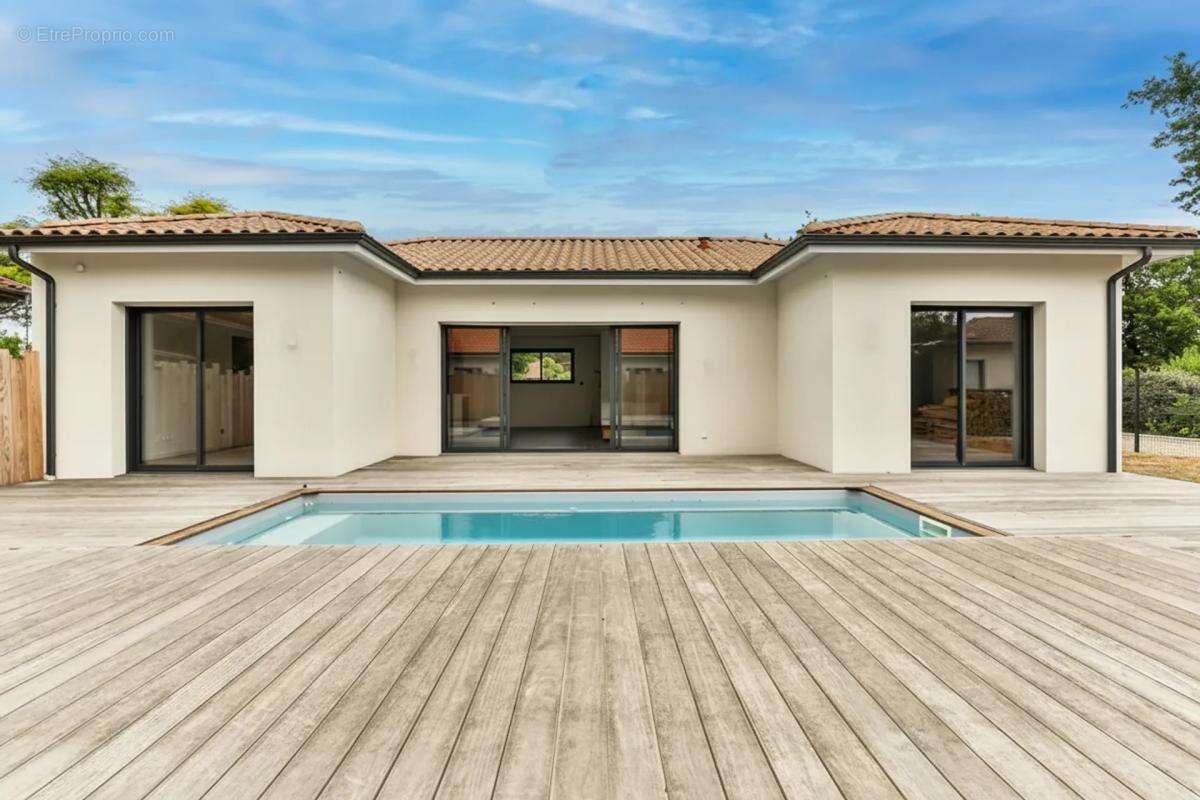 Maison de 5 pièces de 110 m² - photo 2