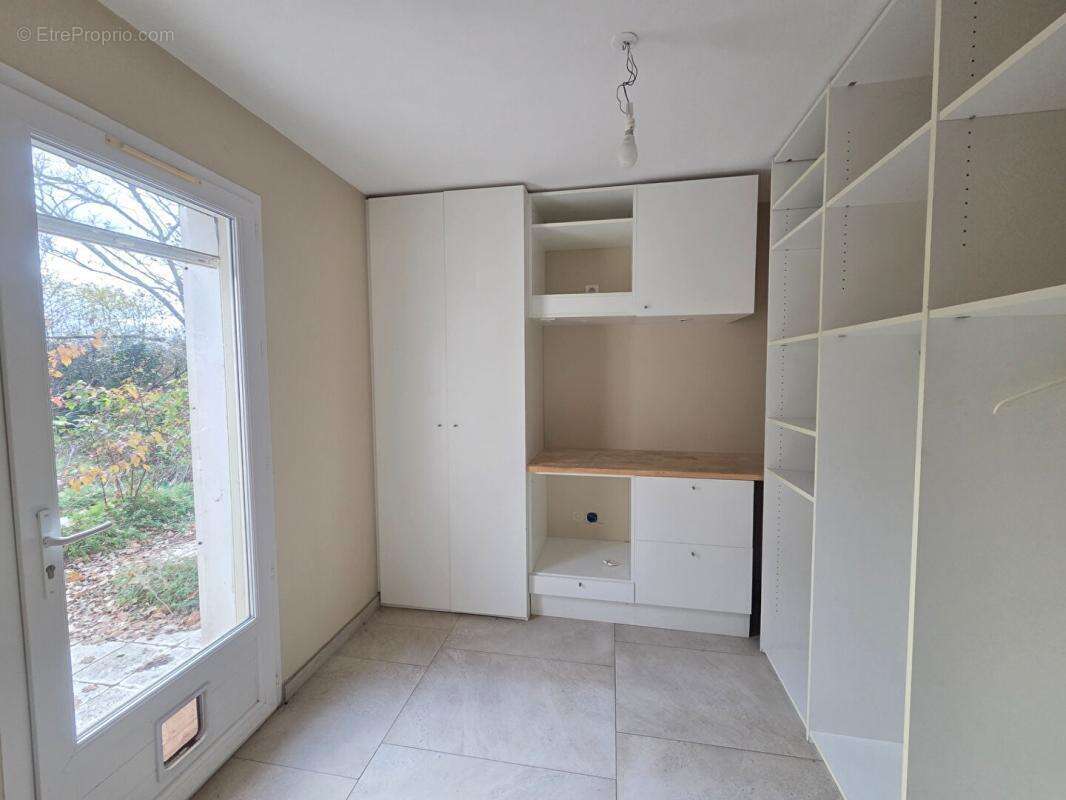 Maison à MONTELIMAR