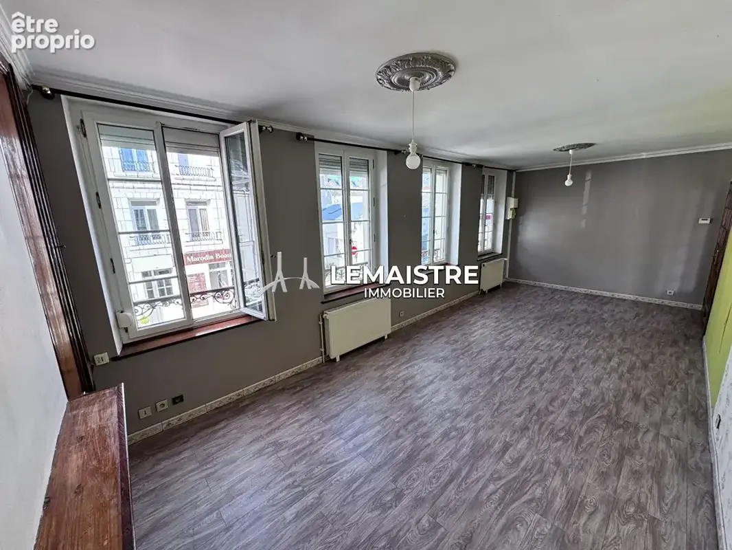 Immeuble à vendre - GODERVILLE - Local commercial et habitation - Terrasse - 2 chambres - photo 5