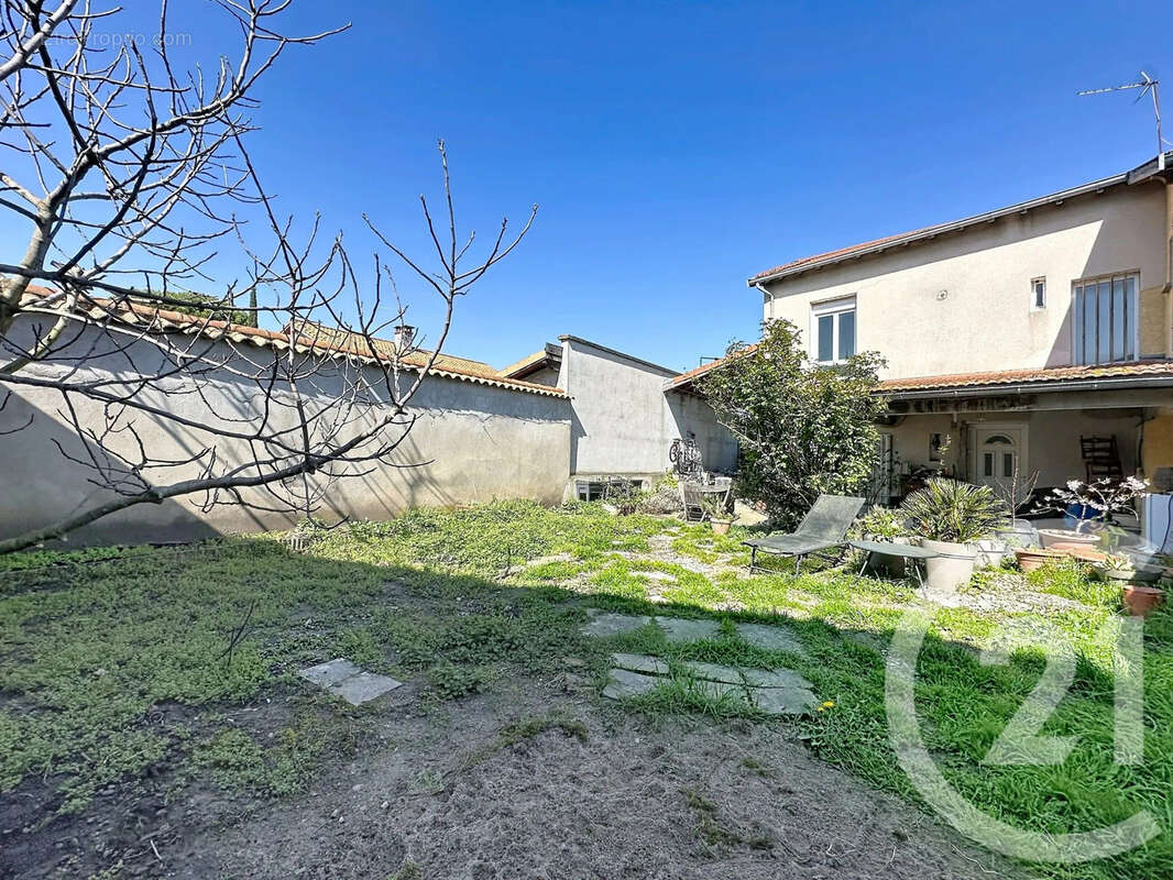 Maison à DECINES-CHARPIEU