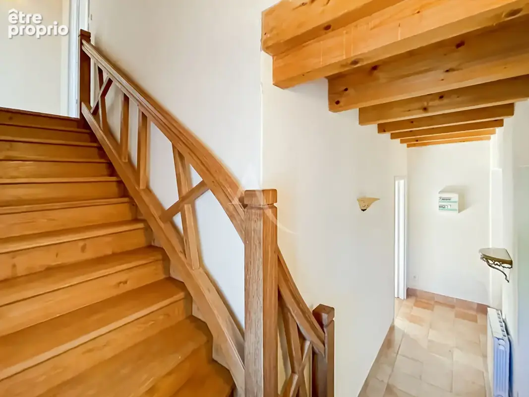 Maison en pierre avec dépendances ! 4 chambres - 7 334 m2 de terrain - photo 7