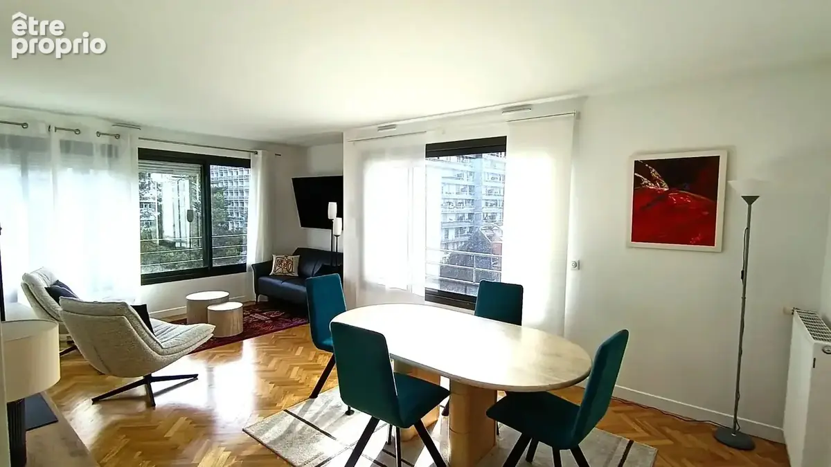 PARIS XVème, bords de Seine superbe 3 pièces de 77 m2 avec balcon, 2 grandes caves et parking en sous-sol. - photo 4