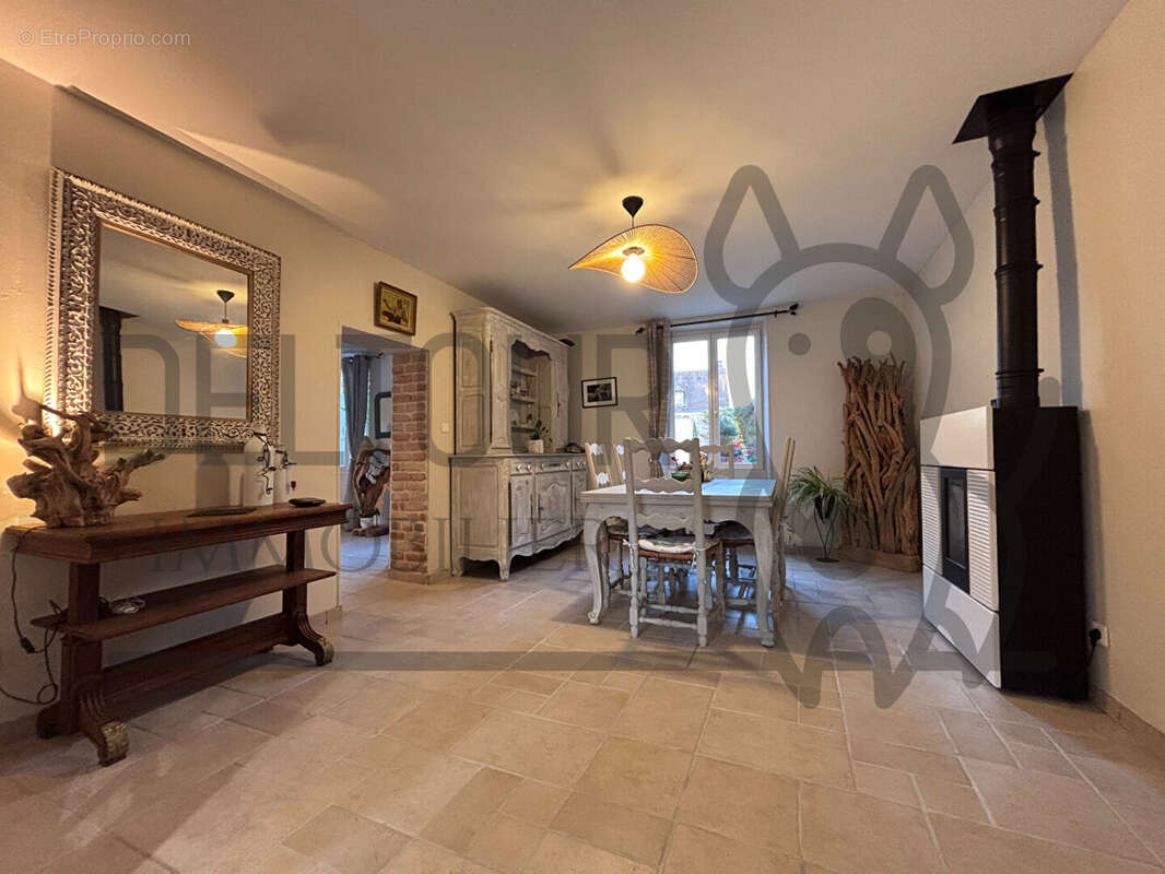 Maison à FAREMOUTIERS