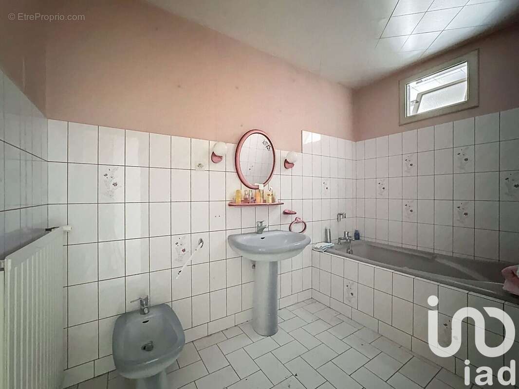 Maison 140 m² à Gruey-Les-Surance  - photo 7