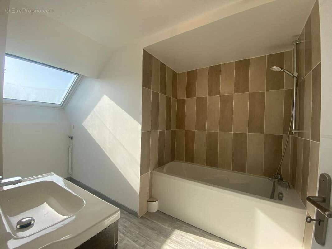 Appartement F3 de charme climatisé en hyper centre de Montluçon - photo 6