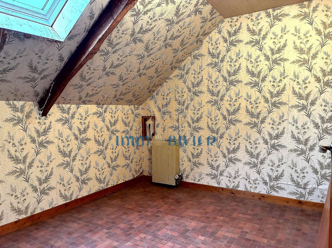 Maison à LA MEAUGON