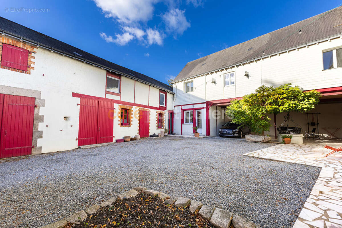 Maison à VIEILLEVIGNE