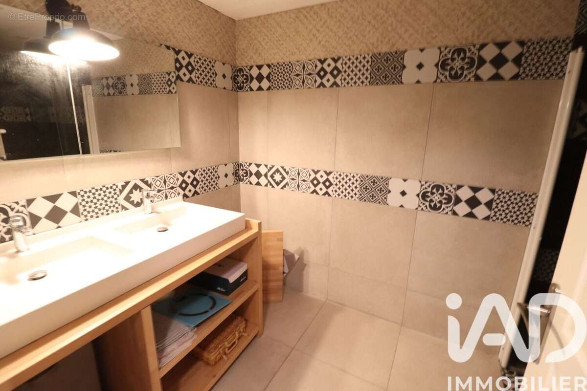 Maison 162 m² à Saint-Martin-D'ary  - photo 7
