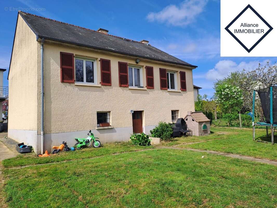 Maison à MONTAUBAN-DE-BRETAGNE