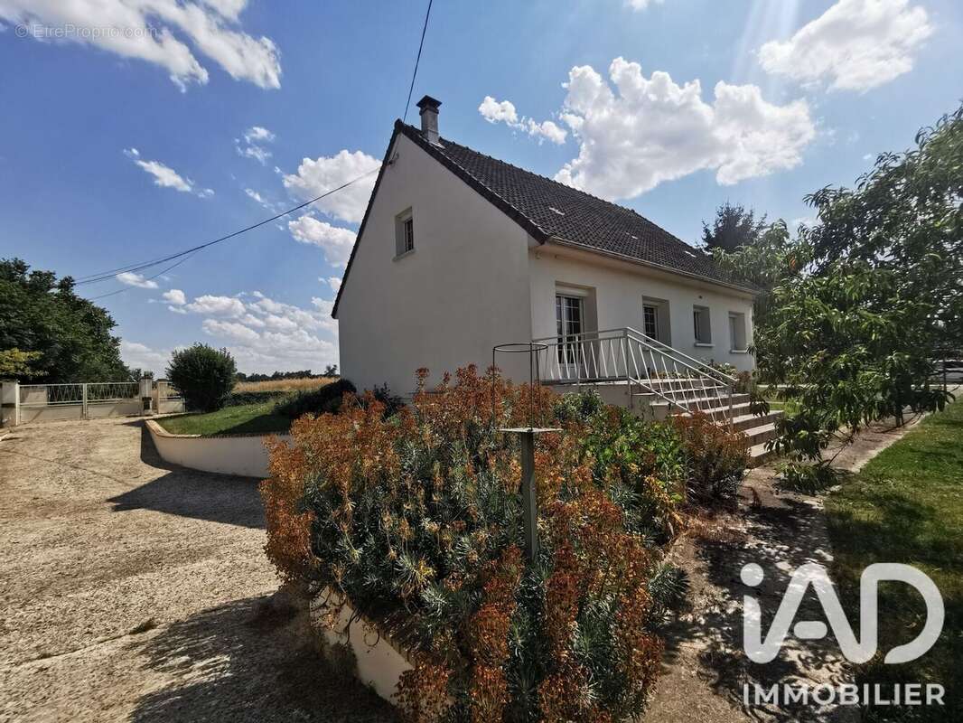 Photo 3 - Maison à GRISY-SUISNES
