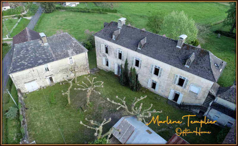 Maison à LAHOURCADE