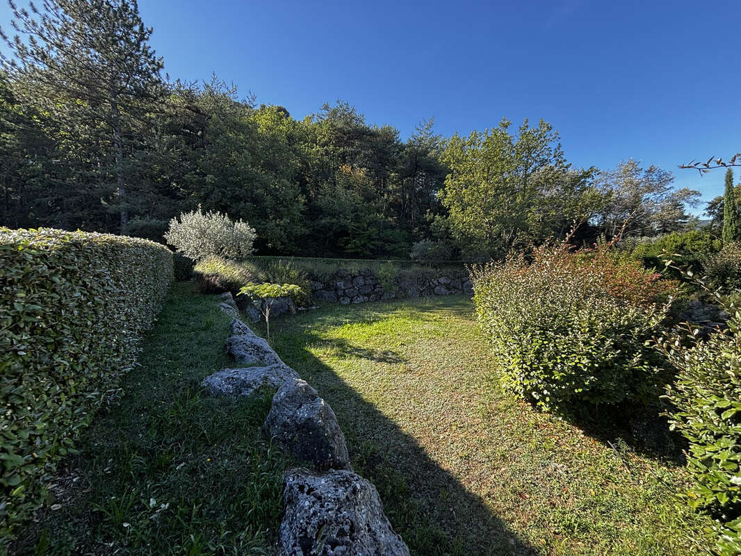 Maison à ENTRECHAUX