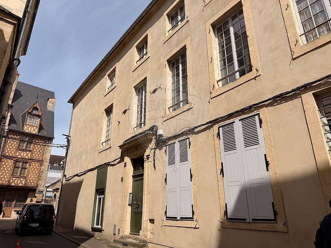 Autre à NEVERS
