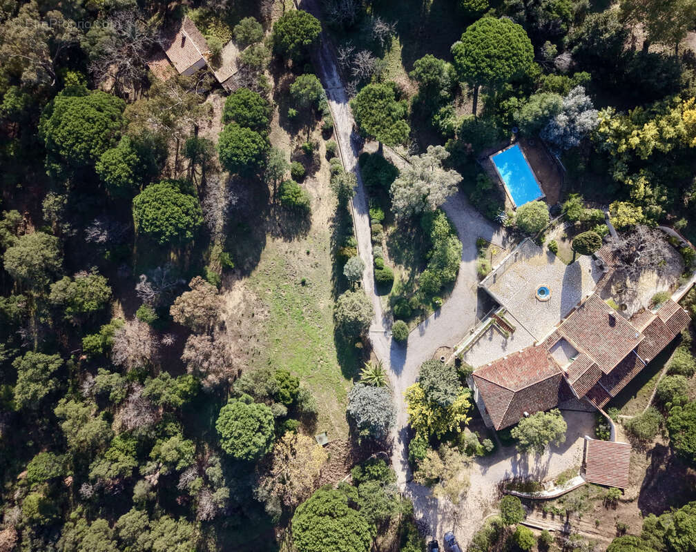 Maison à PLAN-DE-LA-TOUR