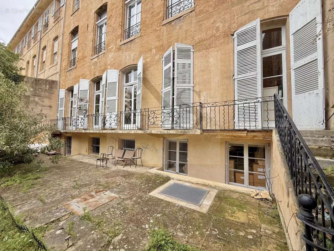Aix-en-provence / local commercial - cours mirabeau - photo 5