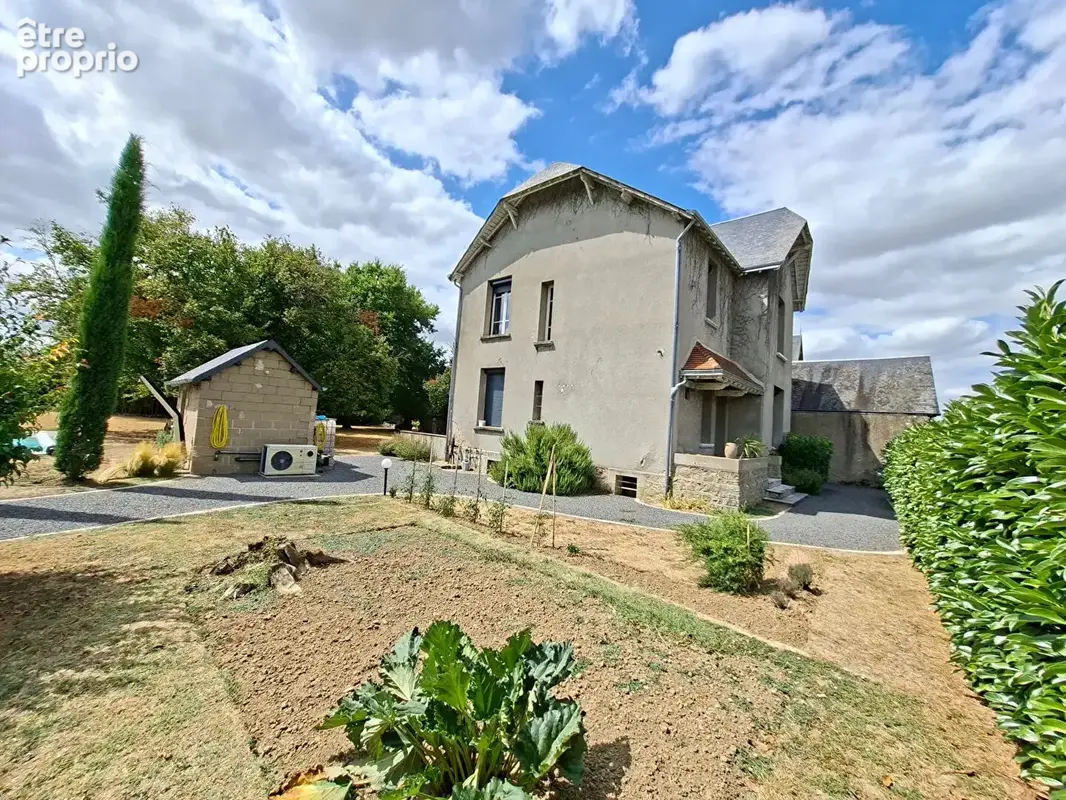 Maison 6 pièces 158 m² à vendre à Oyre (86220) - photo 4