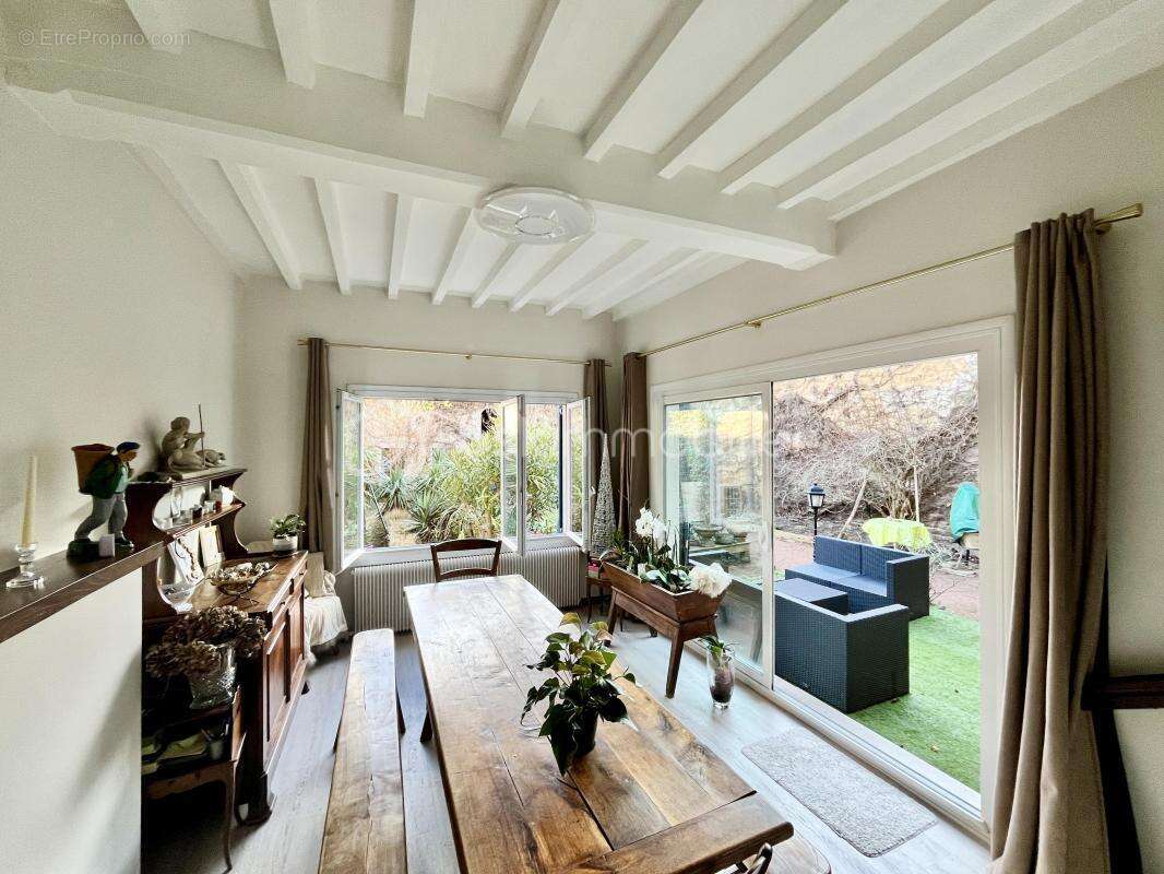 Appartement à CRECHES-SUR-SAONE