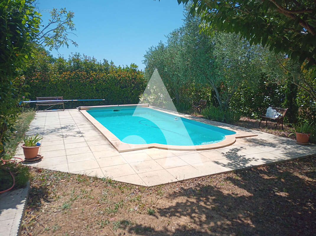 A vendre Villa T5 + Studio à Tavernes - photo 18