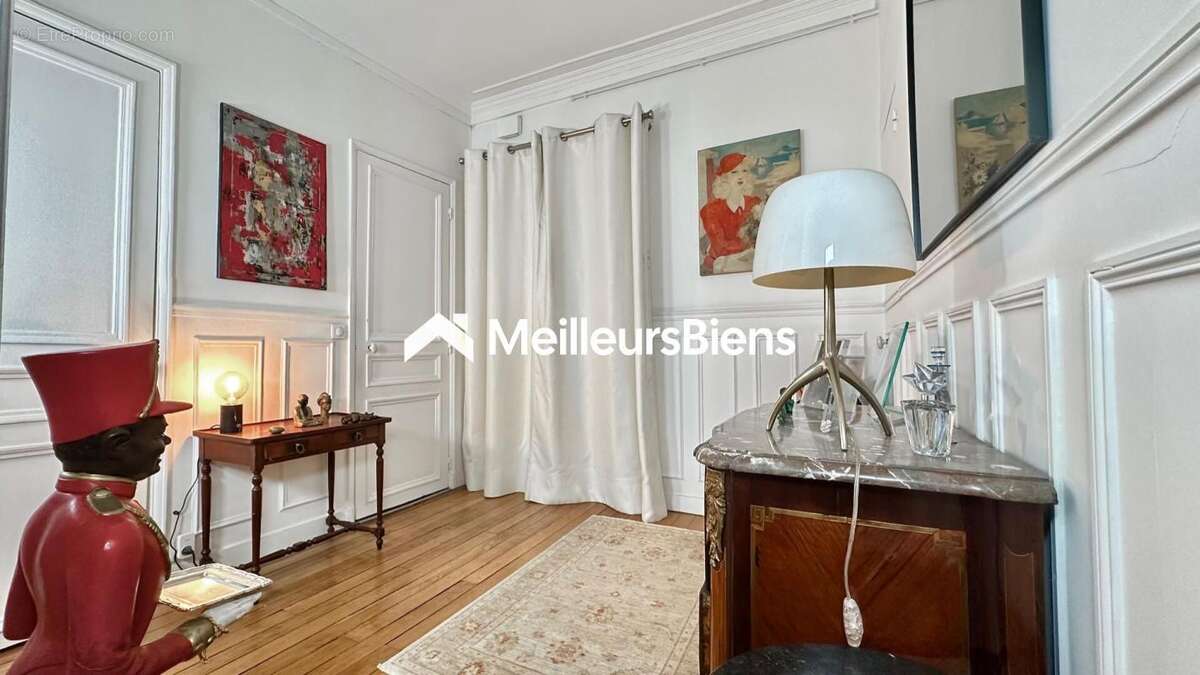 Appartement à PARIS-9E