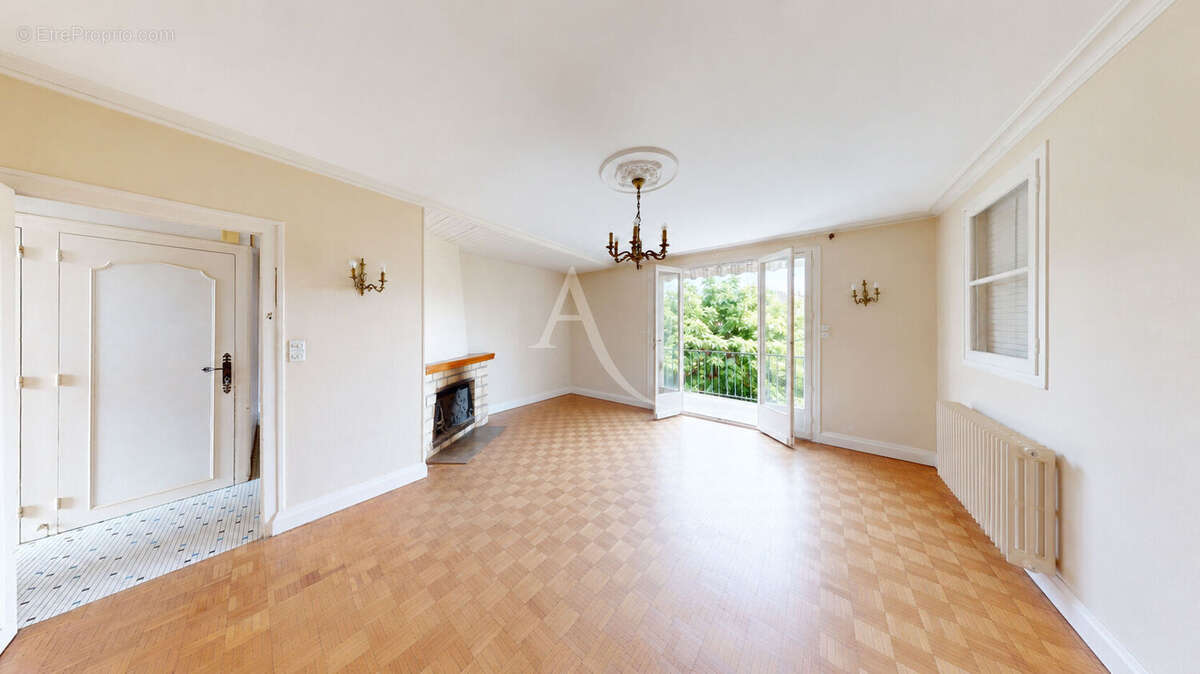 Maison familiale 5 chambres + sous-sol complet - photo 3