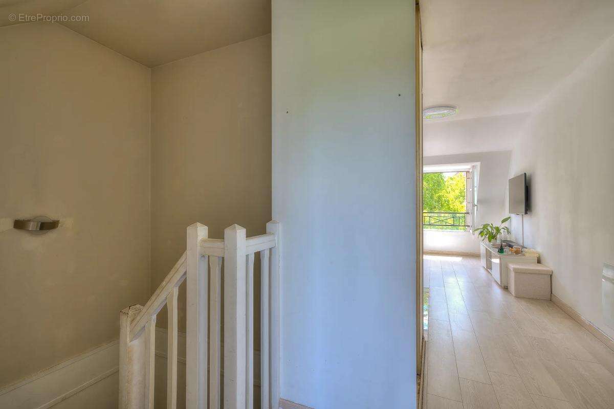 Appartement à THIAIS