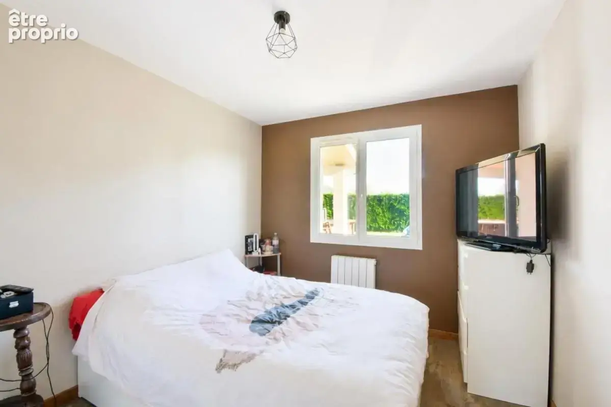 Maison 4 chambres 850 m² terrain à st seurin sur l'isle - photo 6