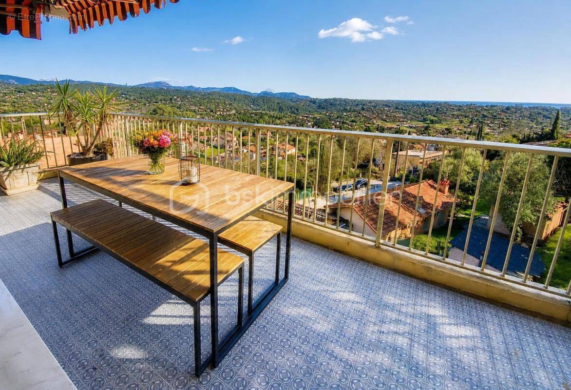 Appartement à VENCE