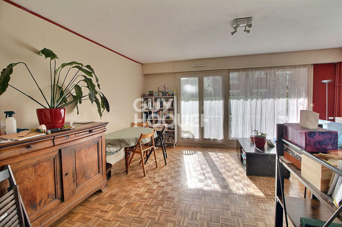 Appartement à CHAVILLE