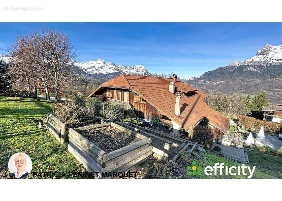 Maison à COMBLOUX