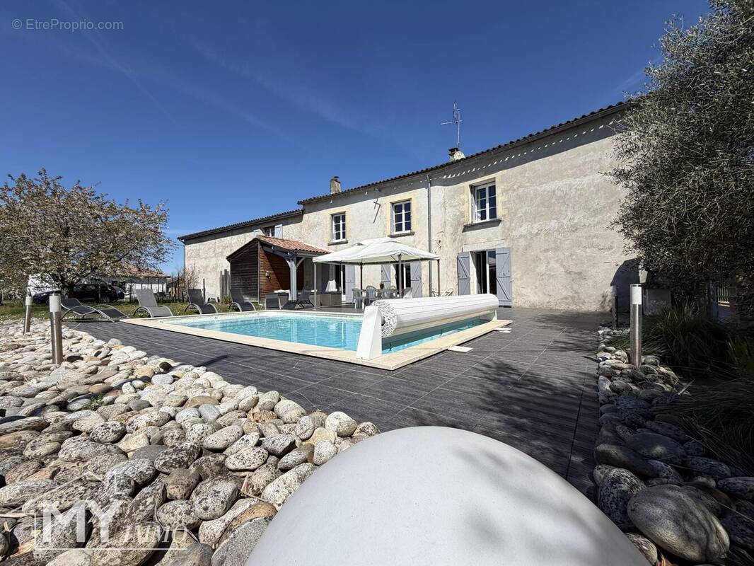 Maison à SAINT-ANTOINE-DE-BREUILH