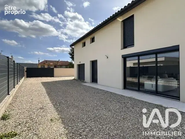 Photo 1 - Maison à DECINES-CHARPIEU
