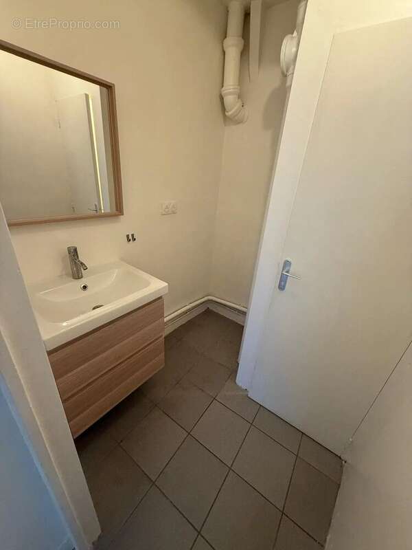 Commerce à PARIS-17E