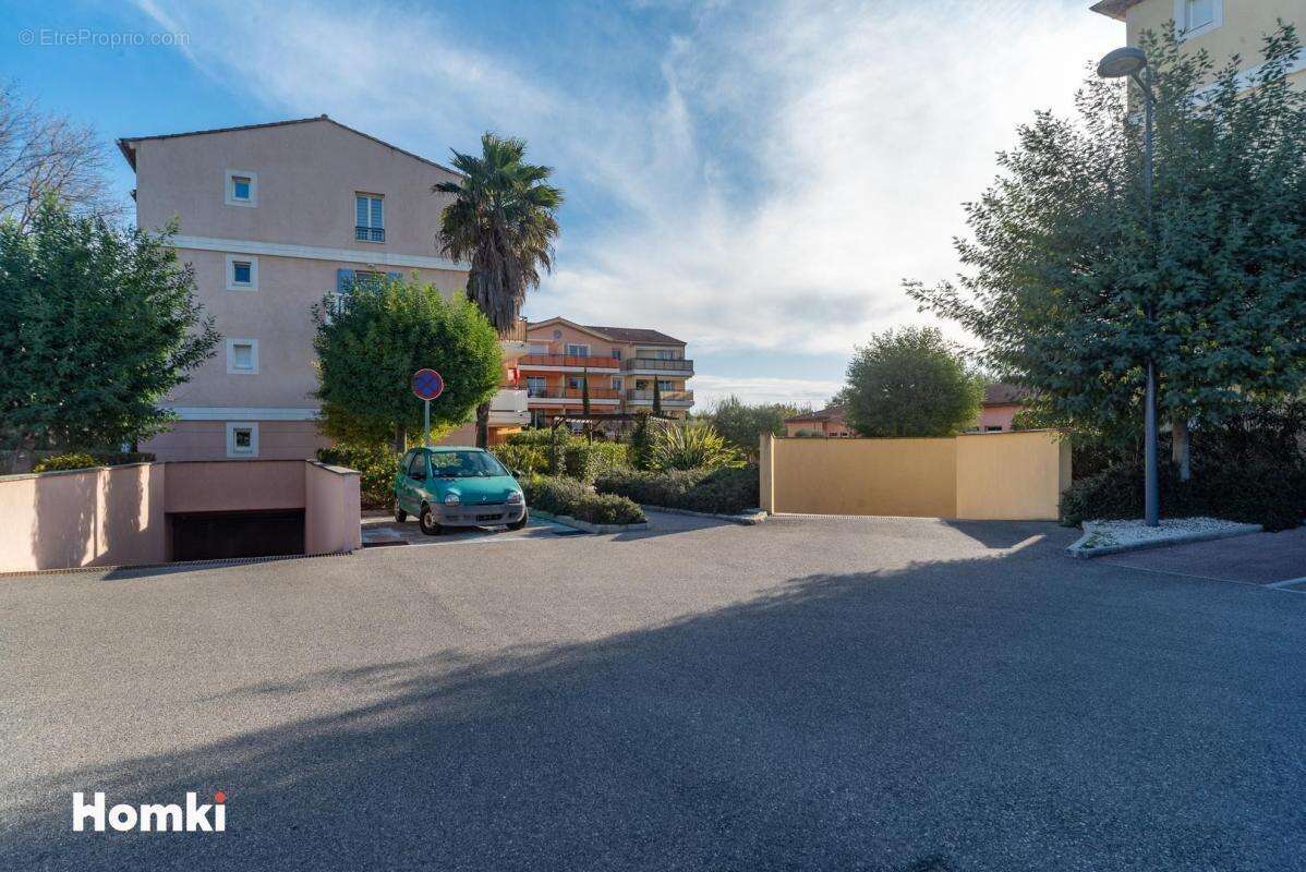 Appartement à BORMES-LES-MIMOSAS