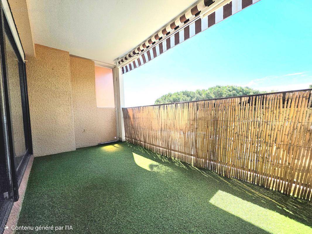 Appartement à BORMES-LES-MIMOSAS