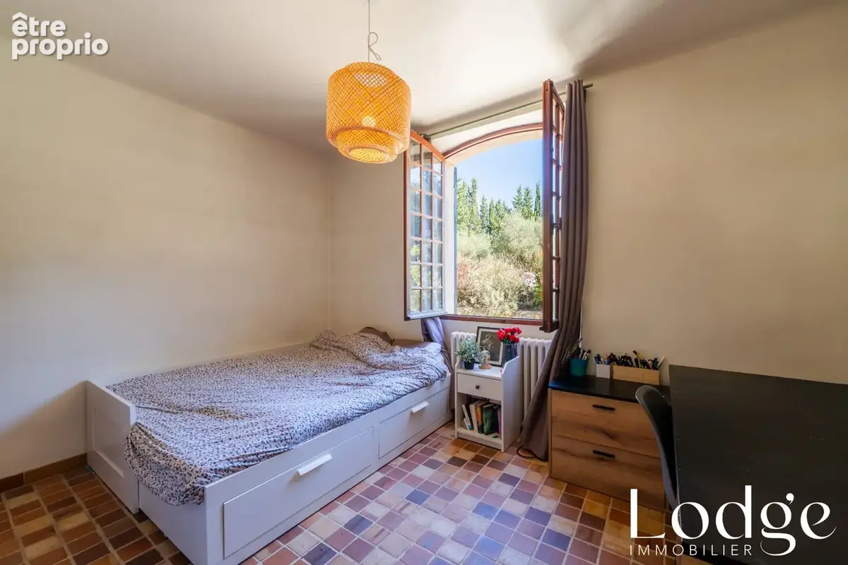 Maison 250 m² à Aix-En-Provence  - photo 9