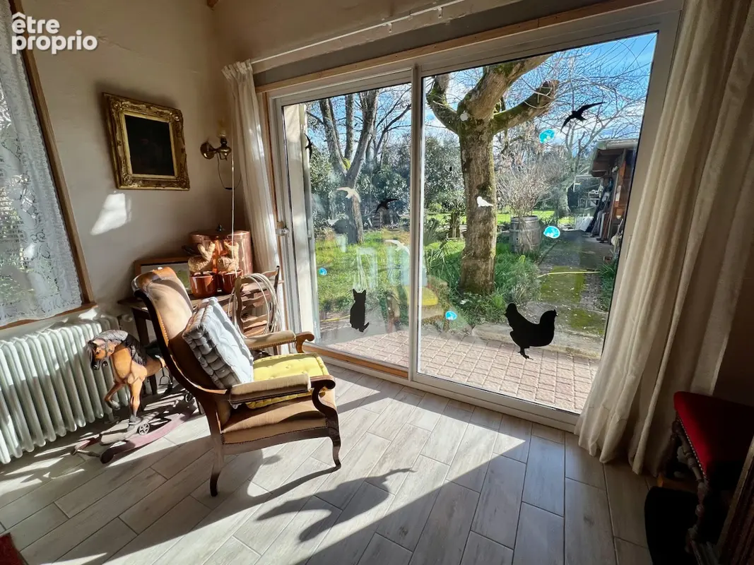 Maison d'environ 220 m² dans un des meilleurs quartiers de Villeneuve sur Lot, proche à pied du centre ville et de toutes ses co - photo 4