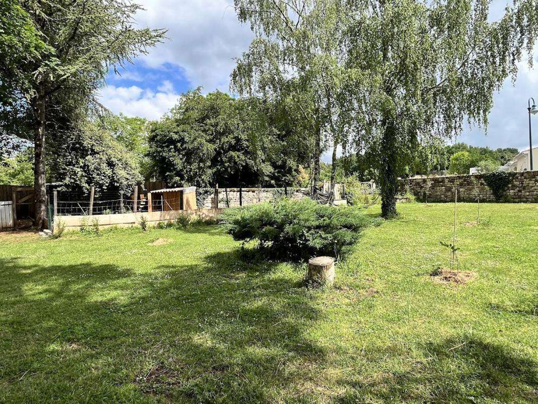 Maison 227 m² à Saint-Vaize  - photo 2