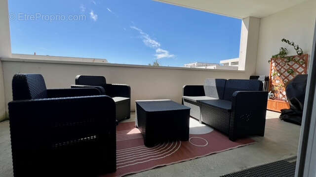 Appartement à BEAUZELLE